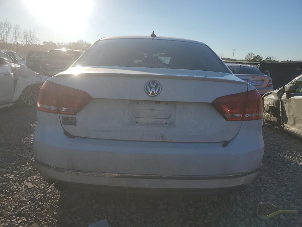 Volkswagen Passat Sel Image 5