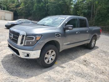  Salvage Nissan Titan