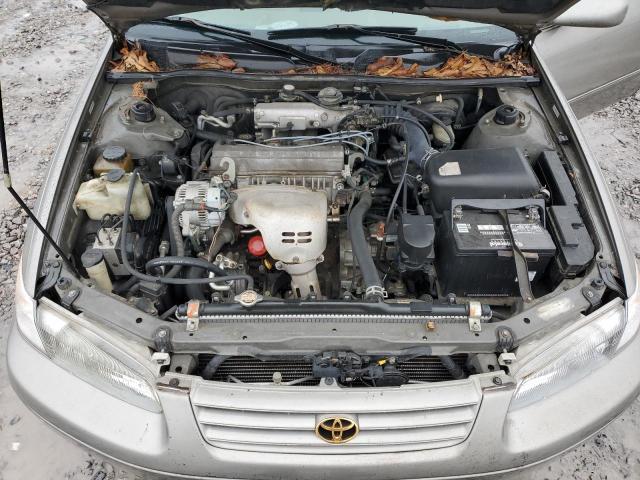 Toyota Camry Ce Image 8