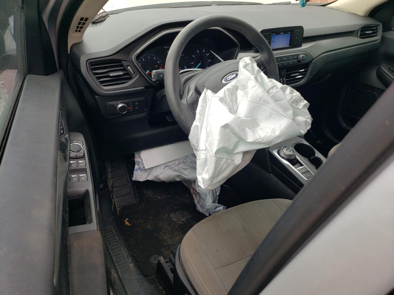 Ford Escape S Image 12