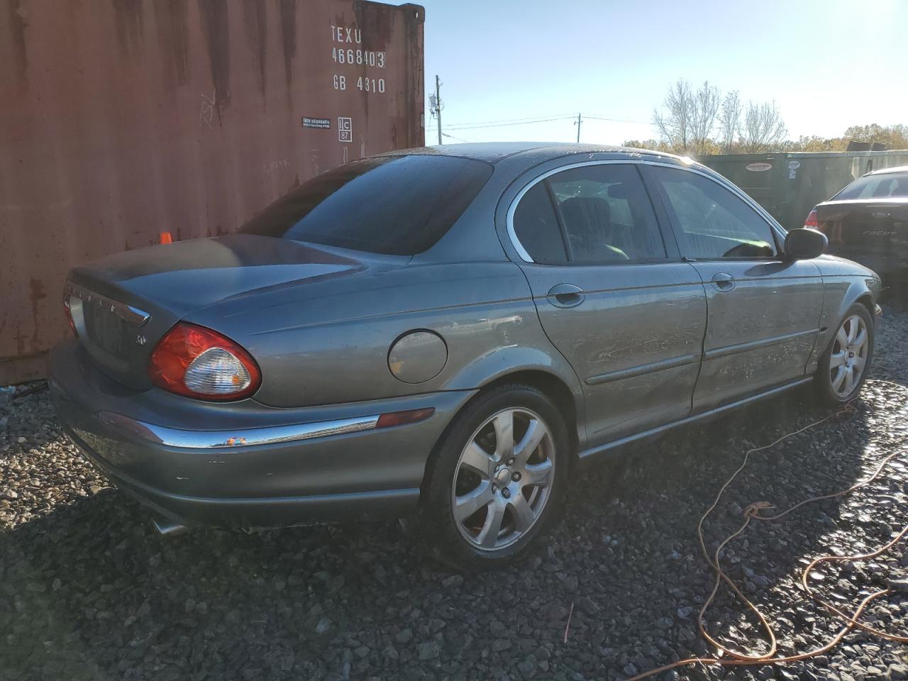Jaguar X-Type 3.0 Image 2