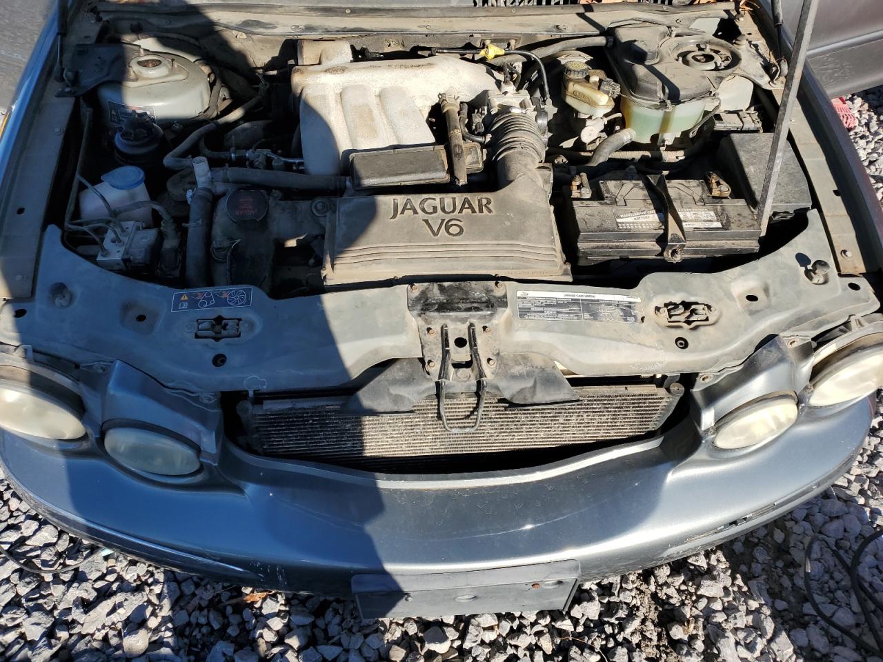 Jaguar X-Type 3.0 Image 10