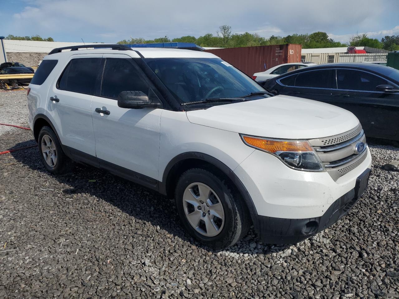 Ford Explorer Image 2