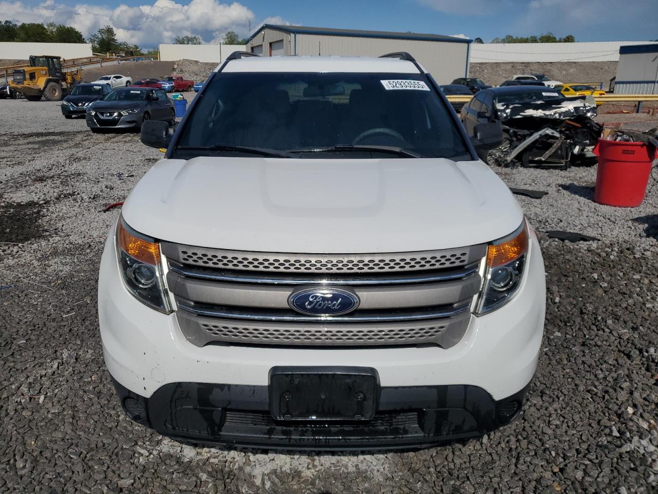 Ford Explorer Image 4