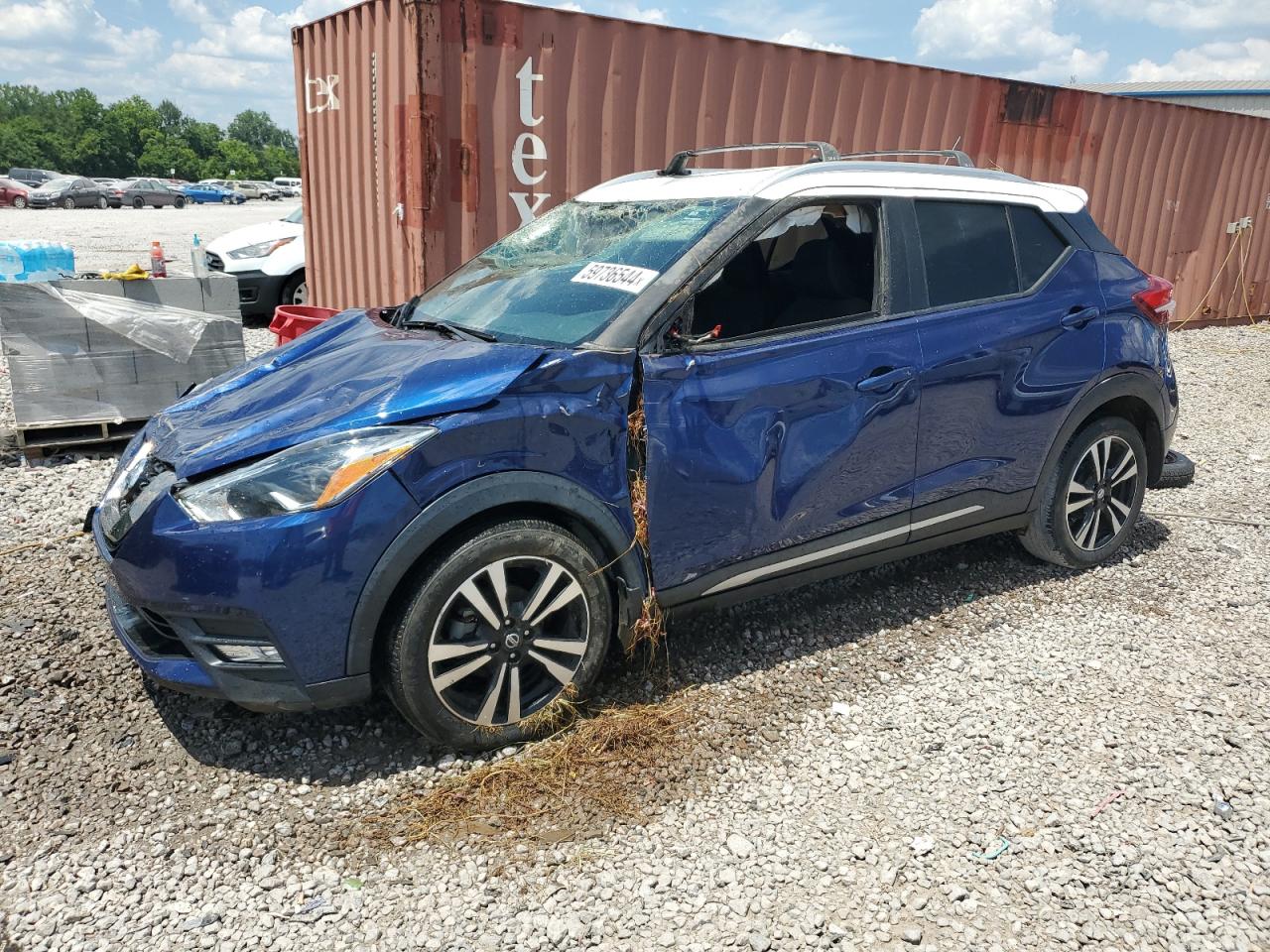 Nissan Kicks S Image 1