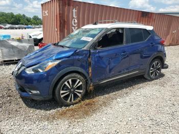  Salvage Nissan Kicks