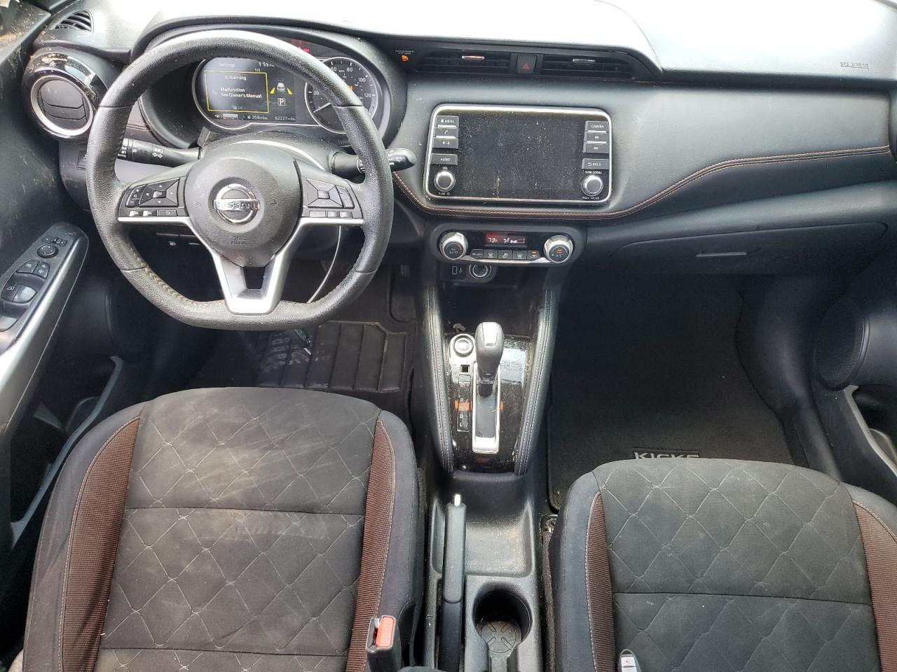 Nissan Kicks S Image 3