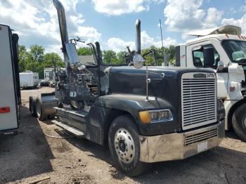  Salvage Freightliner Fld120