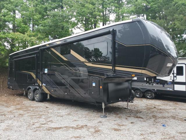  Salvage Jayco Pinnacle