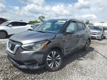  Salvage Nissan Kicks