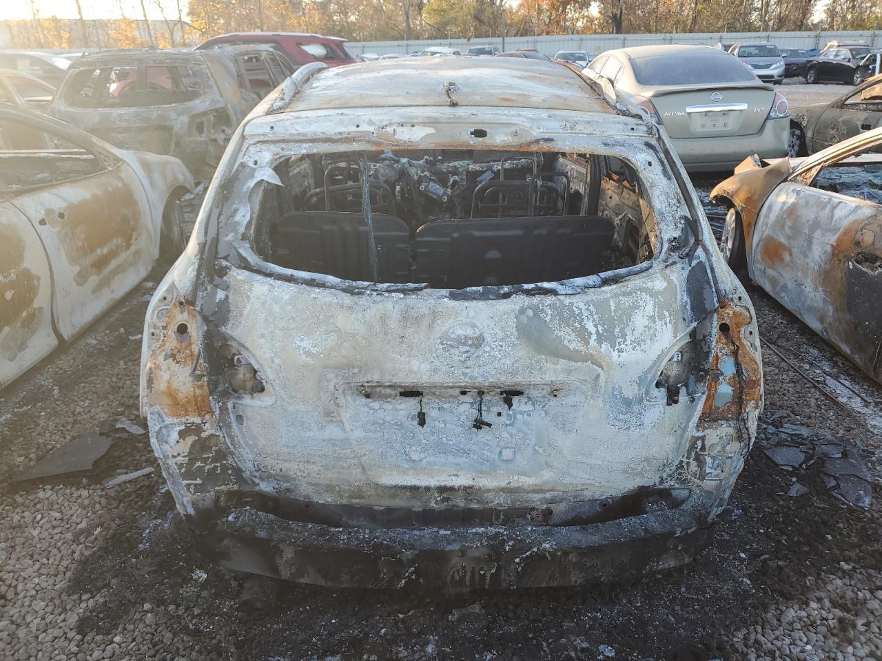 Nissan Rogue S Image 7