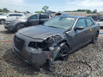  Salvage Chrysler 300