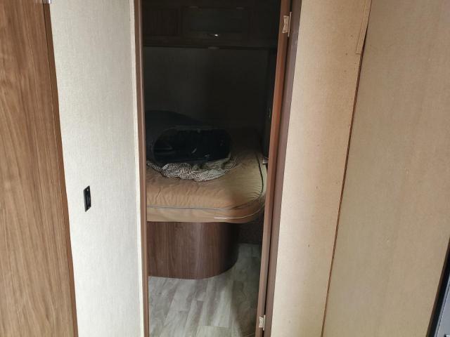 Aeroliner Trailer Image 5