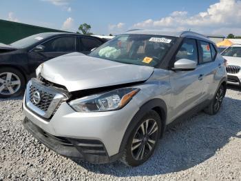  Salvage Nissan Kicks