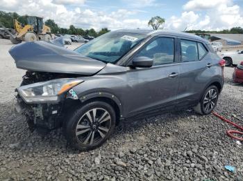  Salvage Nissan Kicks