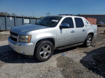  Salvage Chevrolet Avalanche