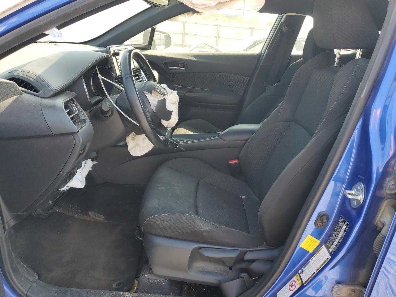 Toyota C-HR Xle Image 9