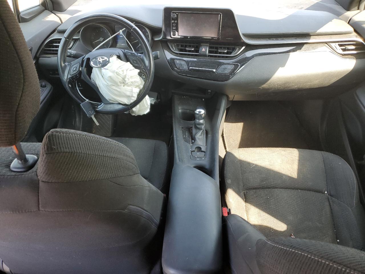 Toyota C-HR Xle Image 11