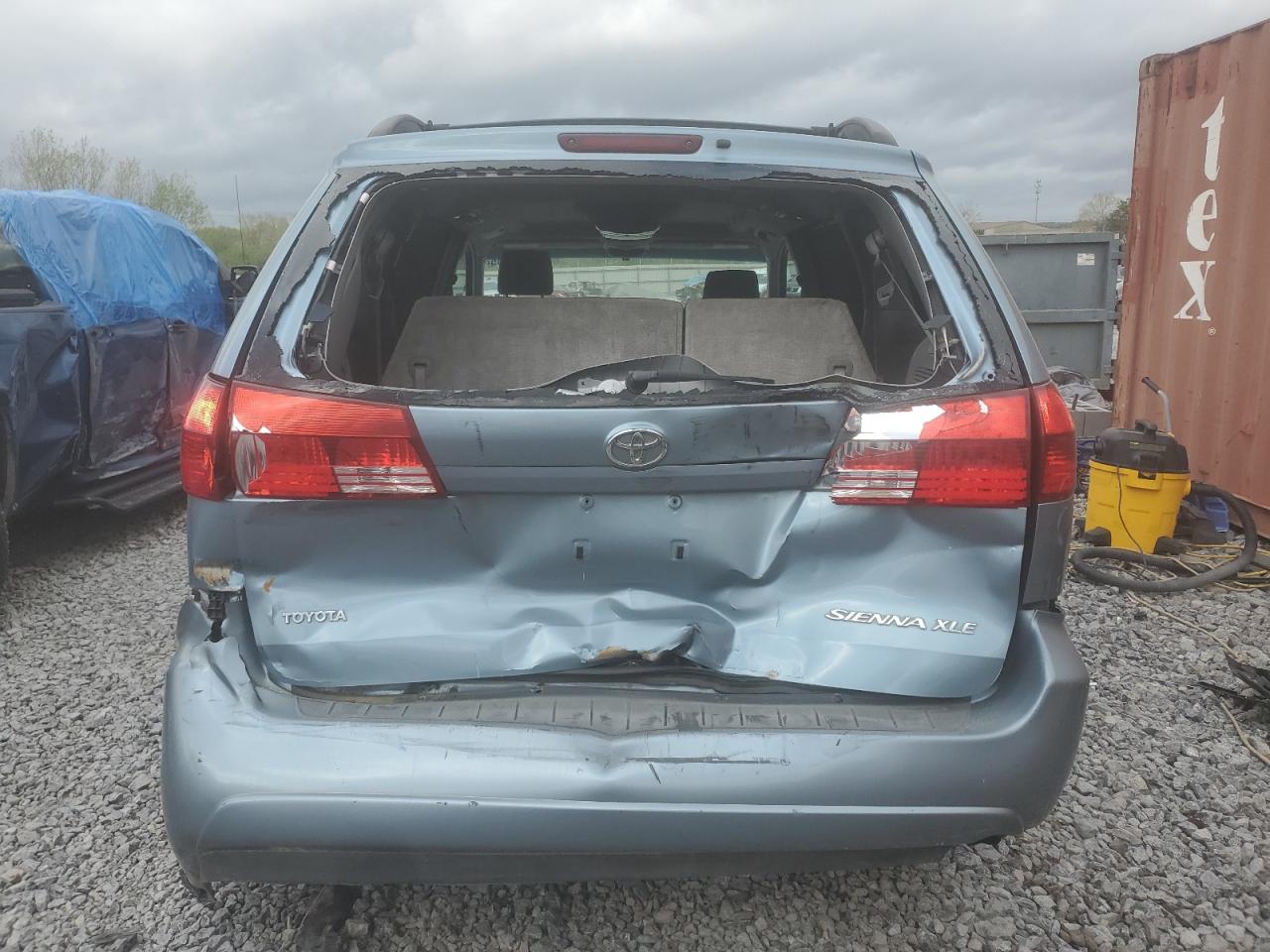 Toyota Sienna Xle Image 8