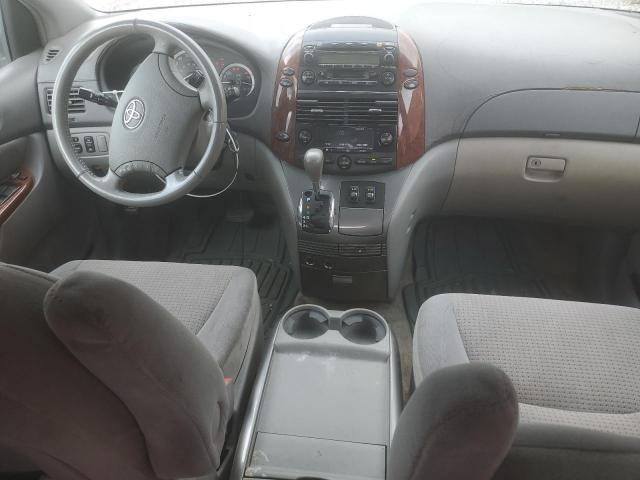 Toyota Sienna Xle Image 12