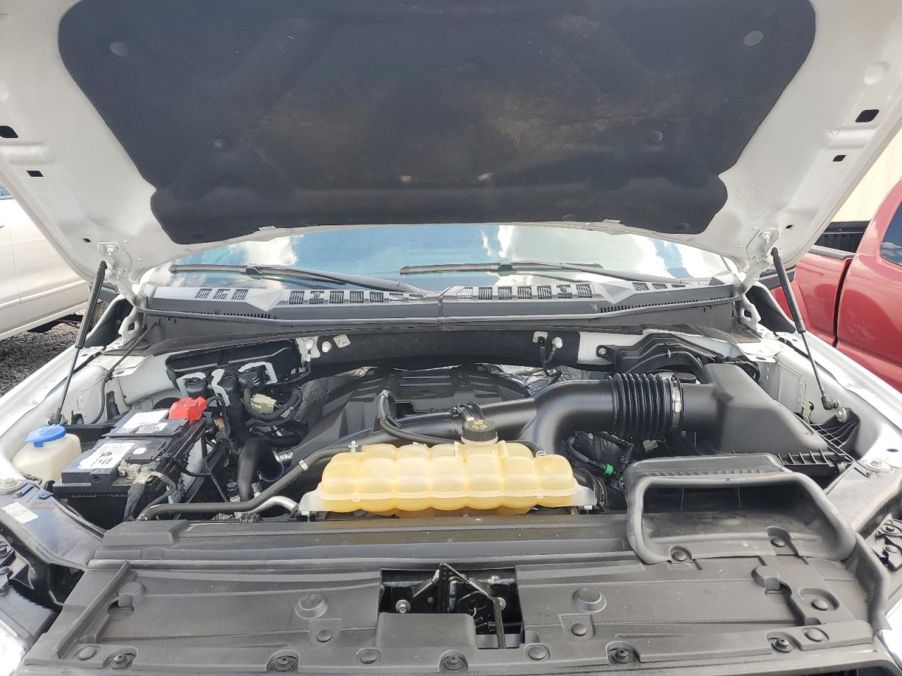 Ford F-150 Supercrew Image 9