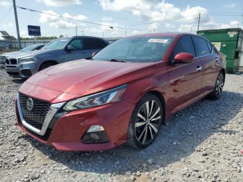  Salvage Nissan Altima