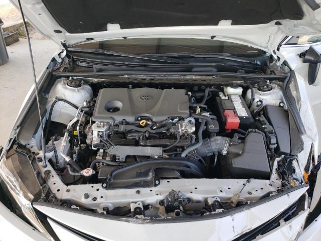 Toyota Camry Le Image 2