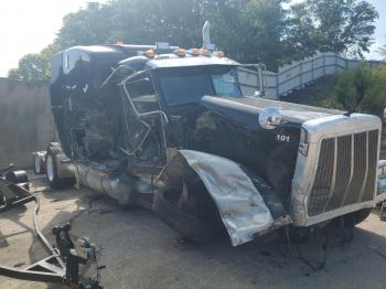  Salvage Peterbilt 379