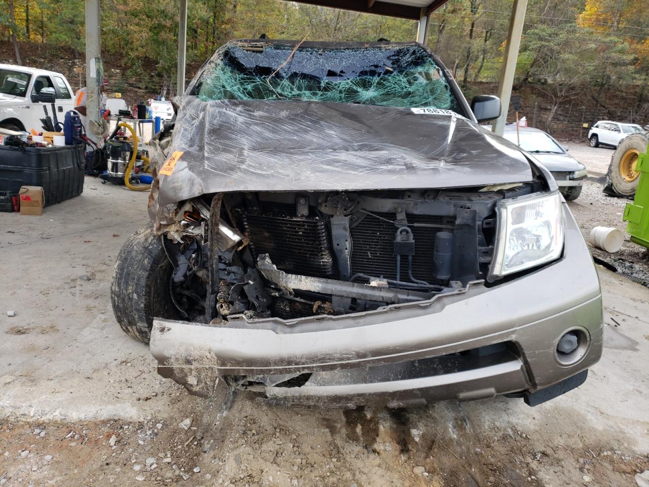 Nissan Pathfinder Le Image 8