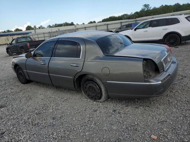 Lincoln Towncar Signature Image 3