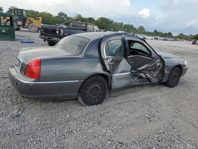 Lincoln Towncar Signature Image 4