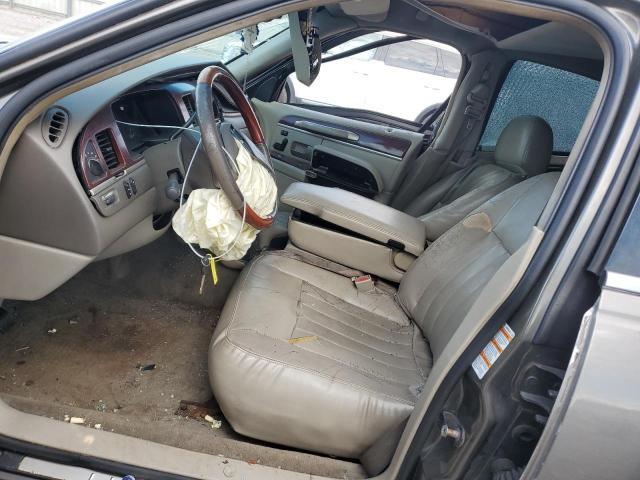 Lincoln Towncar Signature Image 2