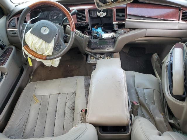 Lincoln Towncar Signature Image 10