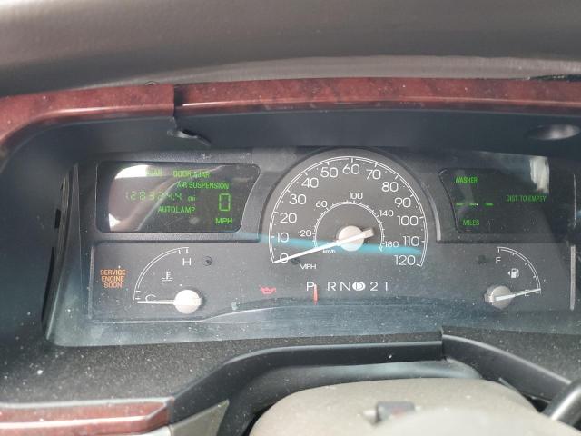 Lincoln Towncar Signature Image 9