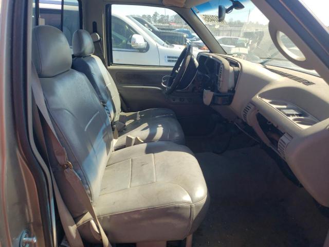 GMC Sierra K2500 Image 12