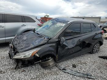  Salvage Nissan Kicks