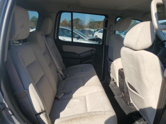 Ford Explorer Xlt Image 10