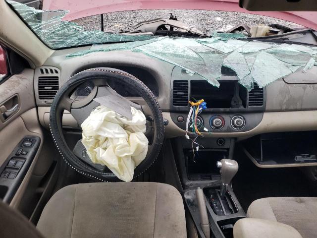 Toyota Camry Le Image 4