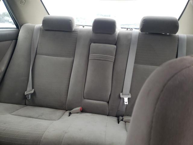 Toyota Camry Le Image 9