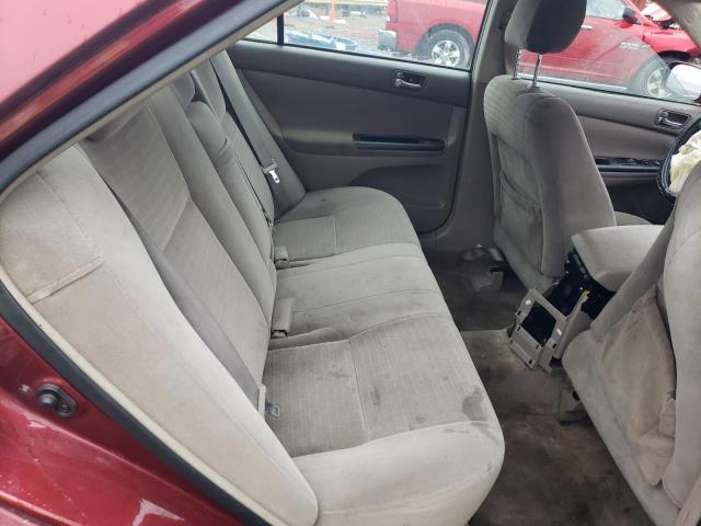 Toyota Camry Le Image 10