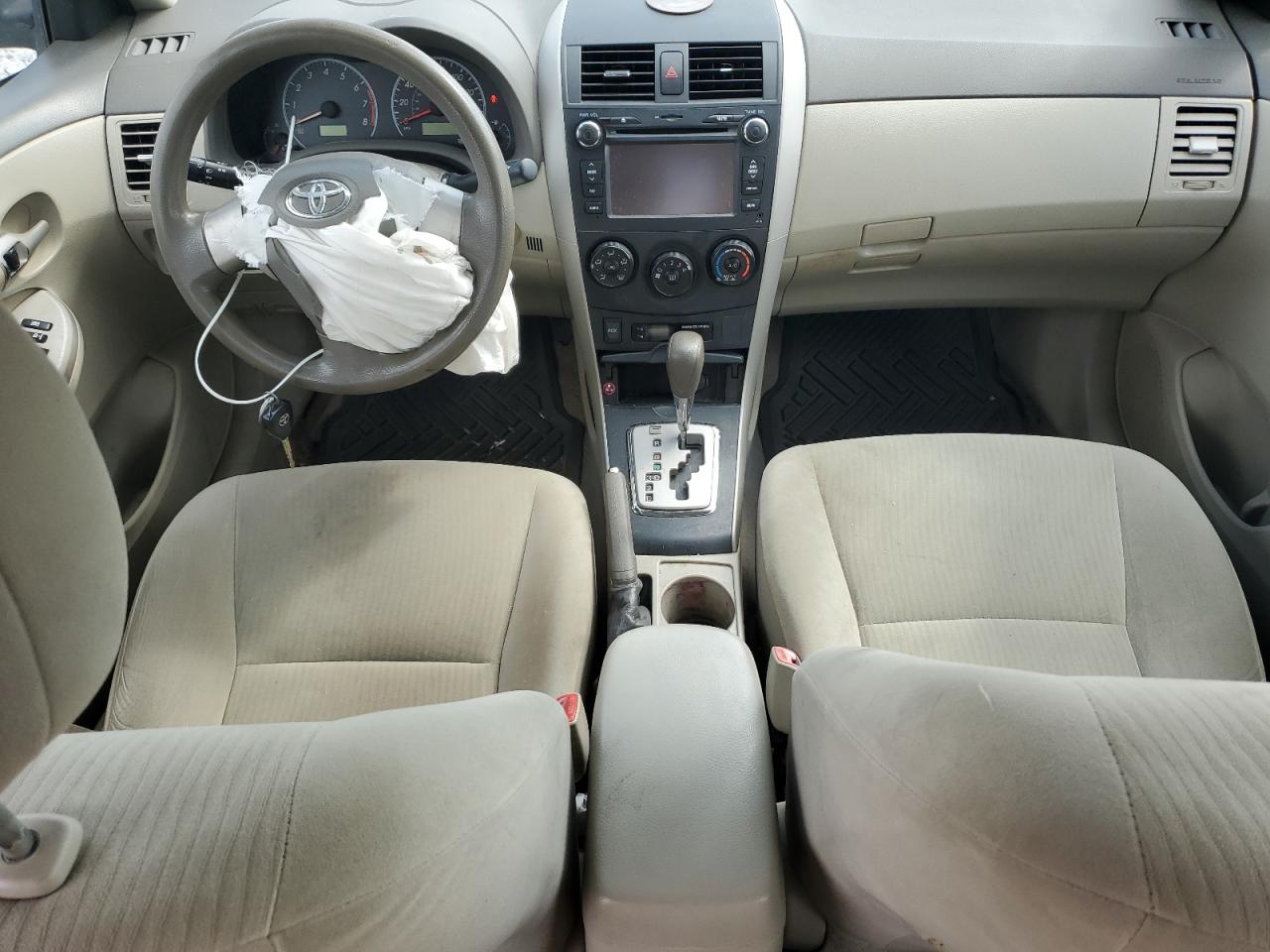 Toyota Corolla Base Image 5
