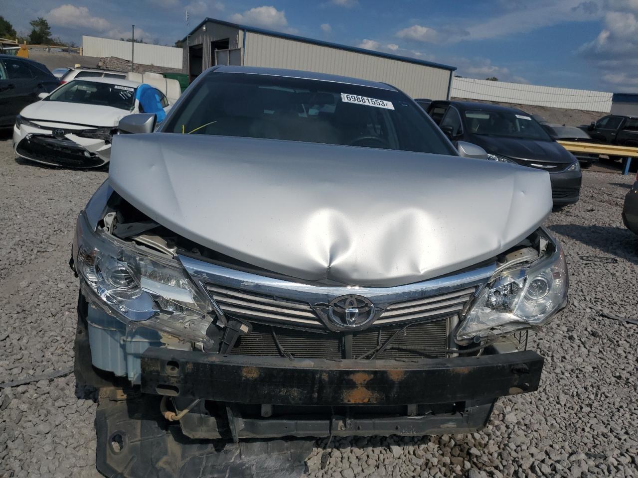 Toyota Camry Base Image 4