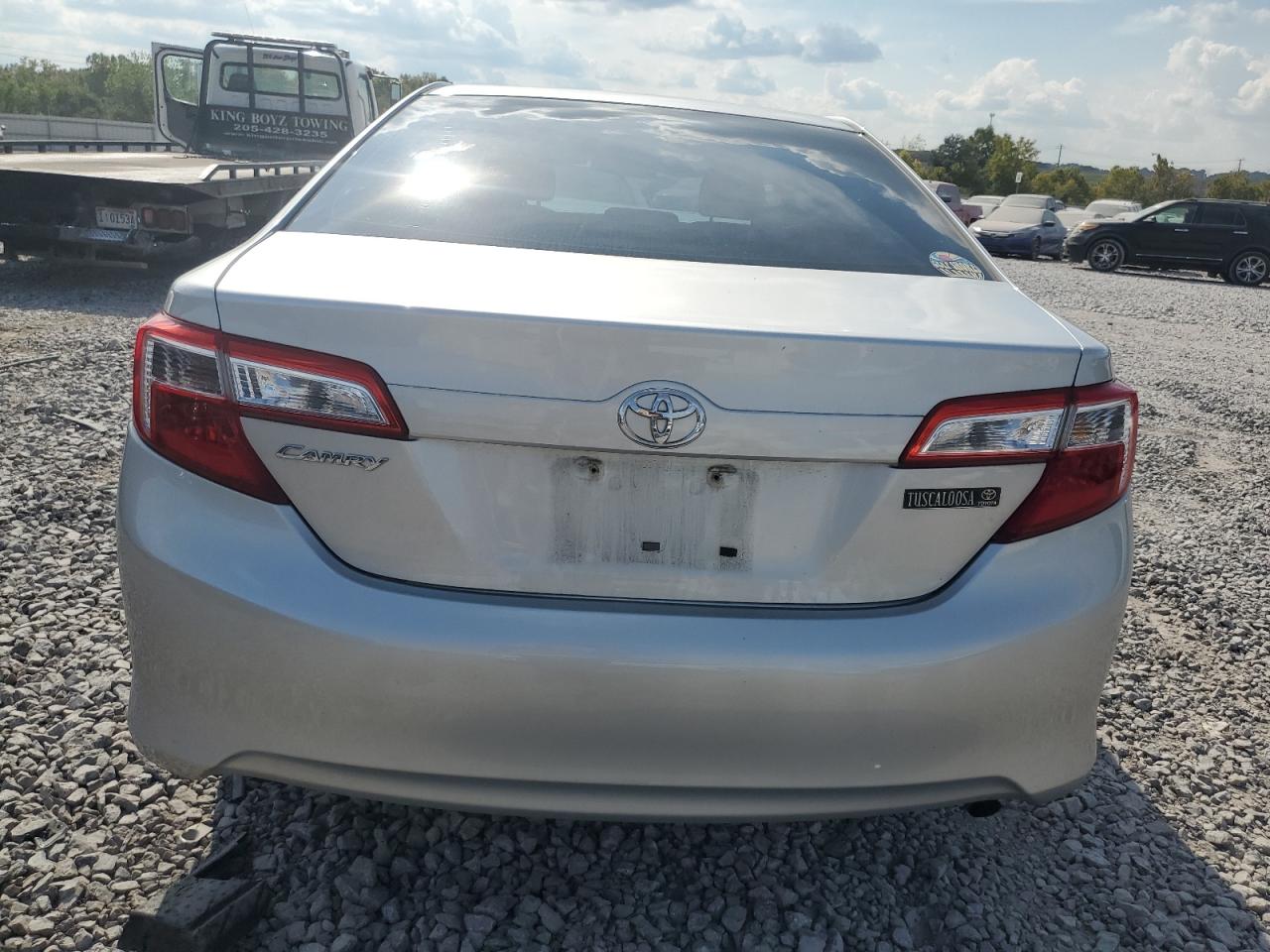 Toyota Camry Base Image 12