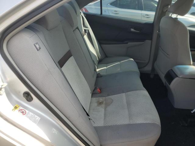 Toyota Camry Base Image 8