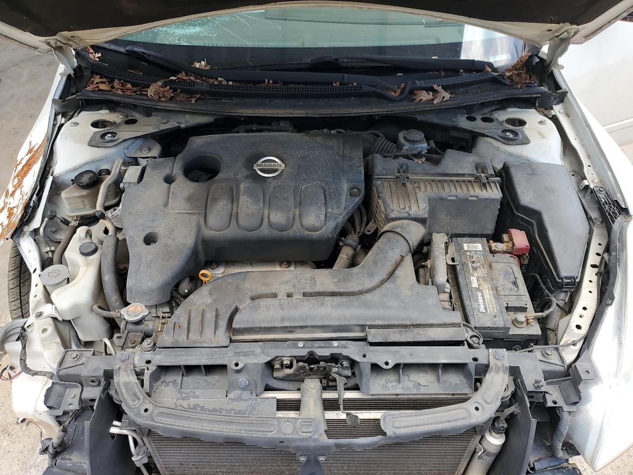 Nissan Altima Base Image 10