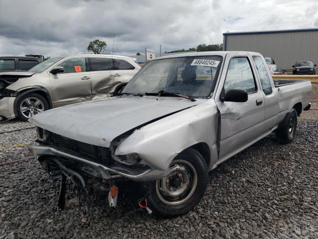  Salvage Toyota Pickup