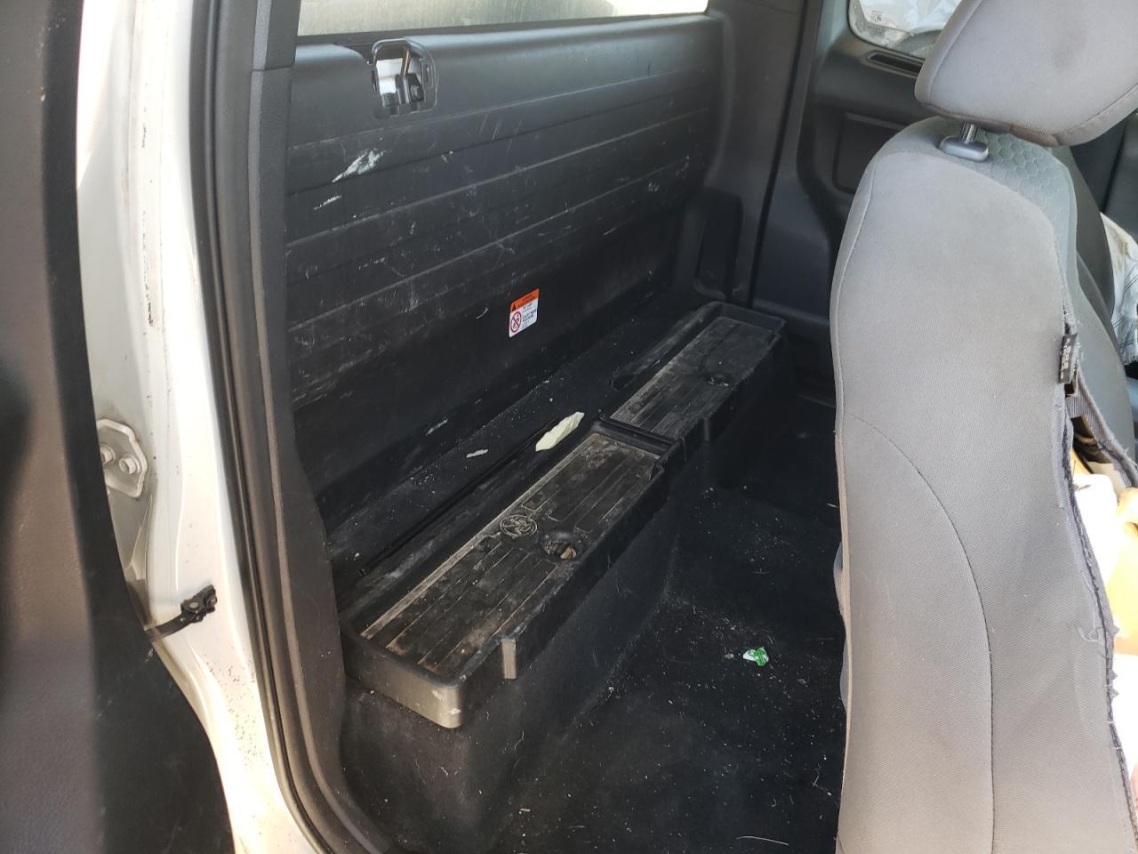 Toyota Tacoma Access Cab Image 11
