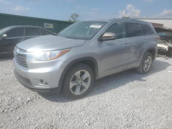  Salvage Toyota Highlander