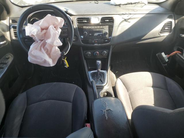 Chrysler 200 Lx Image 8