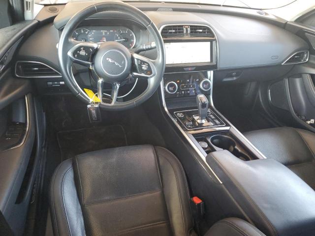 Jaguar XE S Image 9